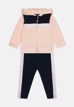 Спортивный костюм INFANT ACTIVE SET Guess, цвет pink blush/multi-coloured