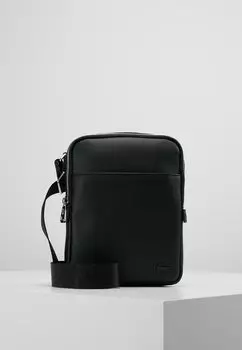 Сумка через плечо унисекс Lacoste вертикальная из экокожи, черный
