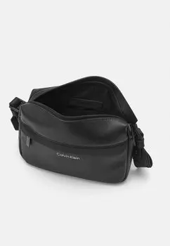 Сумка через плечо Must Camera Bag Unisex Calvin Klein, черная