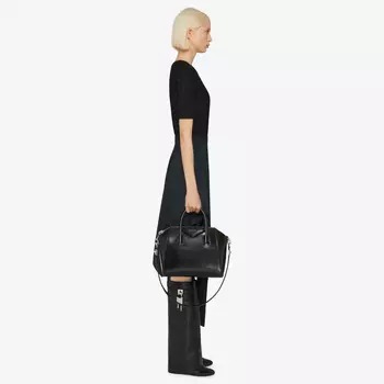 Сумка GIVENCHY Antigona small, черный