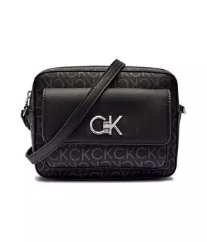 Сумка-мессенджер женская Calvin Klein с внешним карманом и монограммой, черный