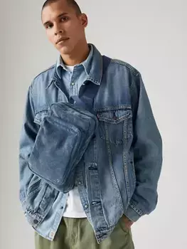 Сумка-слинг на молнии Levi's, цвет Jeans Blue