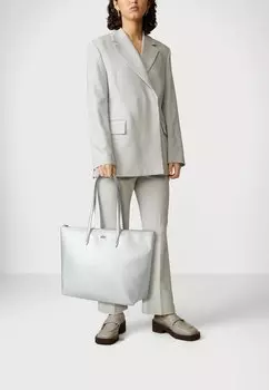 Сумочка Lacoste, цвет silver-coloured