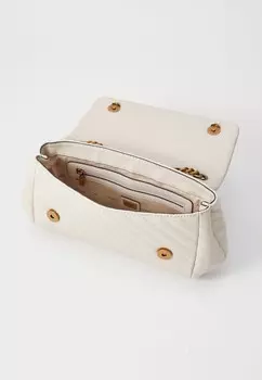 Сумочка SELA CONVERTIBLE XBODY FLAP Guess, кремовый