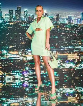 Светло-зеленое платье-рубашка мини с перекрученным спереди ASOS DESIGN x MILLIE