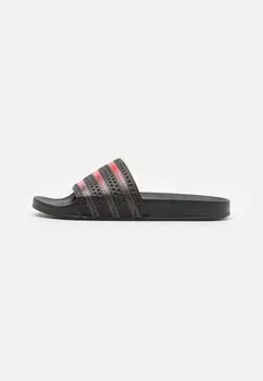 Тапочки Adilette Unisex adidas Originals, цвет core black/better scarlet