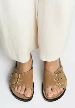 Тапочки Flat With Buckle Stradivarius, бежевые