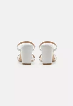 Тапочки Royale Block Slide Stuart Weitzman, белые