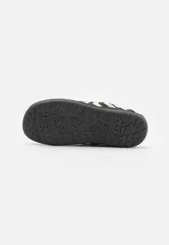 Тапочки Subu Unisex Manastash, черные