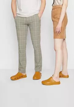 Тапочки TITANIUM UNISEX BOSS, темно-желтый