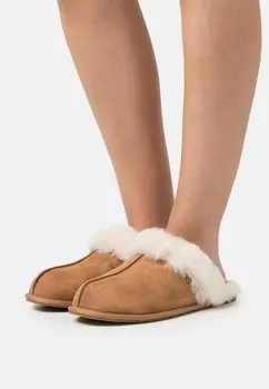 Тапочки UGG SCUFFETTE II REGENERATE, каштановый