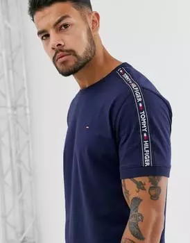Темно-синяя футболка с логотипом Tommy Hilfiger