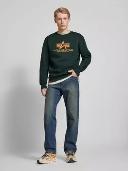 Толстовка с этикеткой Alpha Industries