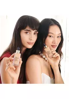 Тональное средство FUTURIST SKINTINT SERUM FOUNDATION ESTE LAUDER