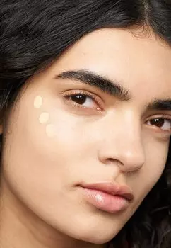 Тональный крем The Etherealist Skin Illuminating Foundation Kevyn Aucoin, цвет light ef 04