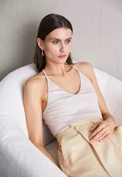 Топ Filippa K