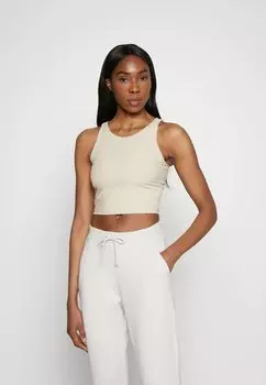 Топ Nike