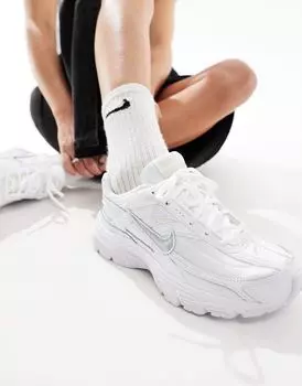 Тройные белые кроссовки Nike Initiator