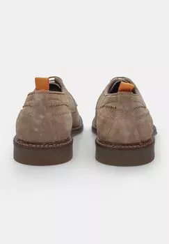 Туфли на шнуровке Bata, бежевые