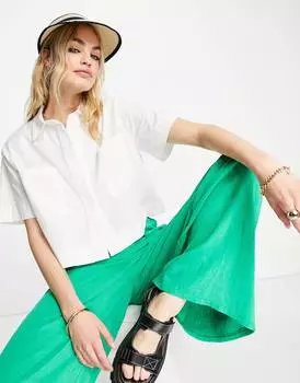 Укороченная рубашка цвета слоновой кости с двумя карманами Topshop