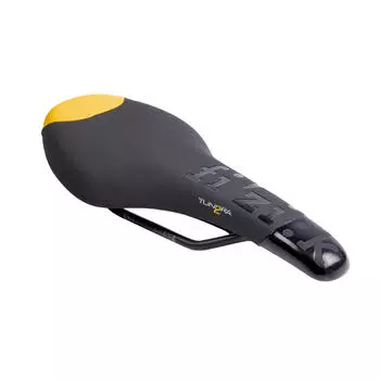 Велосипедное седло Fizik Tundra черное/желтое ROCKRIDER