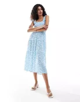 Vero Moda – платье миди на тонких бретелях, собранное в голубой цвет с цветами