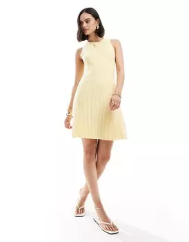 Vero Moda – Расклешенное трикотажное платье желтого цвета со спинкой-борцовкой