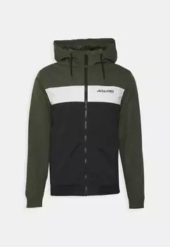 Ветровка Jack & Jones JJERUSH BLOCKING HOOD, цвет Forest Night