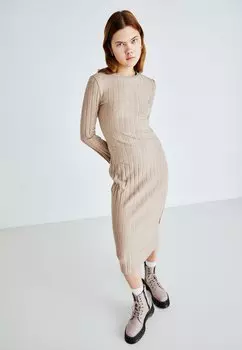 Вязанное платье Gina Tricot, бежевый