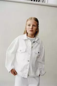 Выцветшая джинсовая куртка ZARA, белый