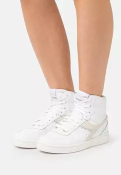 Высокие кроссовки Diadora