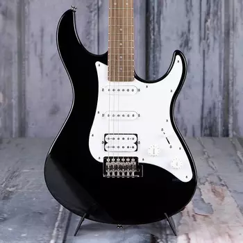 Yamaha PAC012 Пасифика, Черный PAC012 Pacifica,