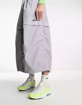 Зеленые кроссовки Nike Air Max 1