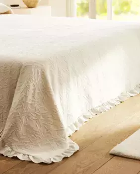 Жаккардовое покрывало Zara Home, экрю