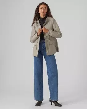 Женская короткая парка с капюшоном Vero Moda, светло-серый