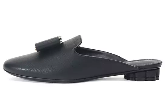 Женская повседневная обувь Женская низкая черная Ferragamo