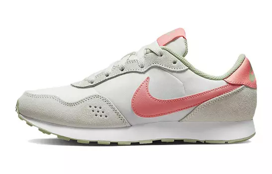Женские беговые кроссовки Nike MD Valiant