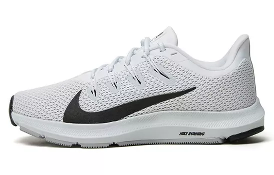 Женские беговые кроссовки Nike Quest 2