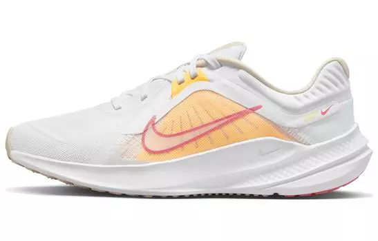 Женские беговые кроссовки Nike Quest 5