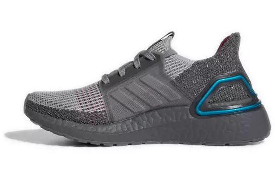 Женские кроссовки Adidas Ultraboost 19