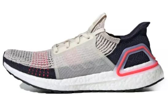 Женские кроссовки Adidas Ultraboost 19