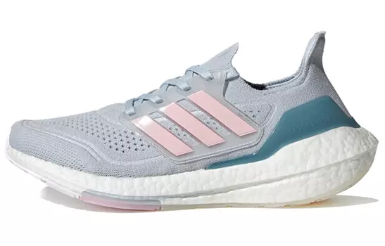 Женские кроссовки Adidas Ultraboost 21