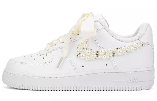 Кроссовки Nike Air Force 1 Skateboard Shoes Women's Low-Top White