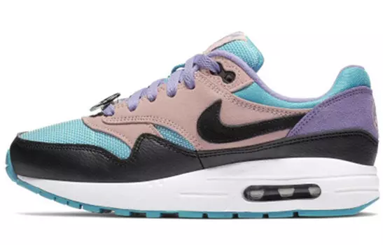 Женские кроссовки Nike Air Max 1