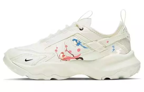 Женские кроссовки Nike TC 7900 Lifestyle, White
