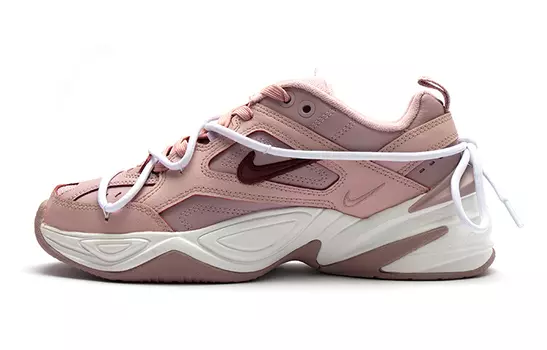 Женские массивные кроссовки Nike M2K