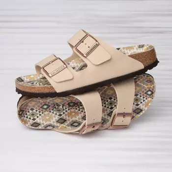 Женские сандалии Birkenstock Arizona, песочный