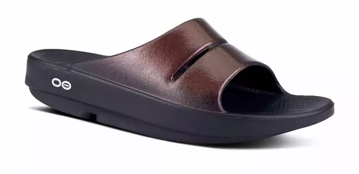 Женские шлепанцы Ooahh Luxe (женские размеры), цвет Каберне Oofos