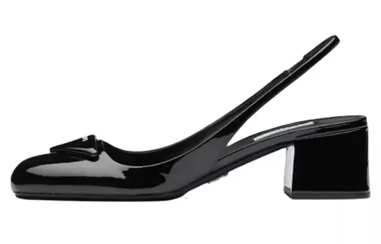 Женские шлепанцы Prada