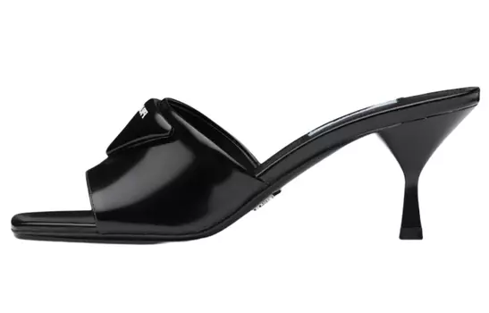 Босоножки женские Prada, черный